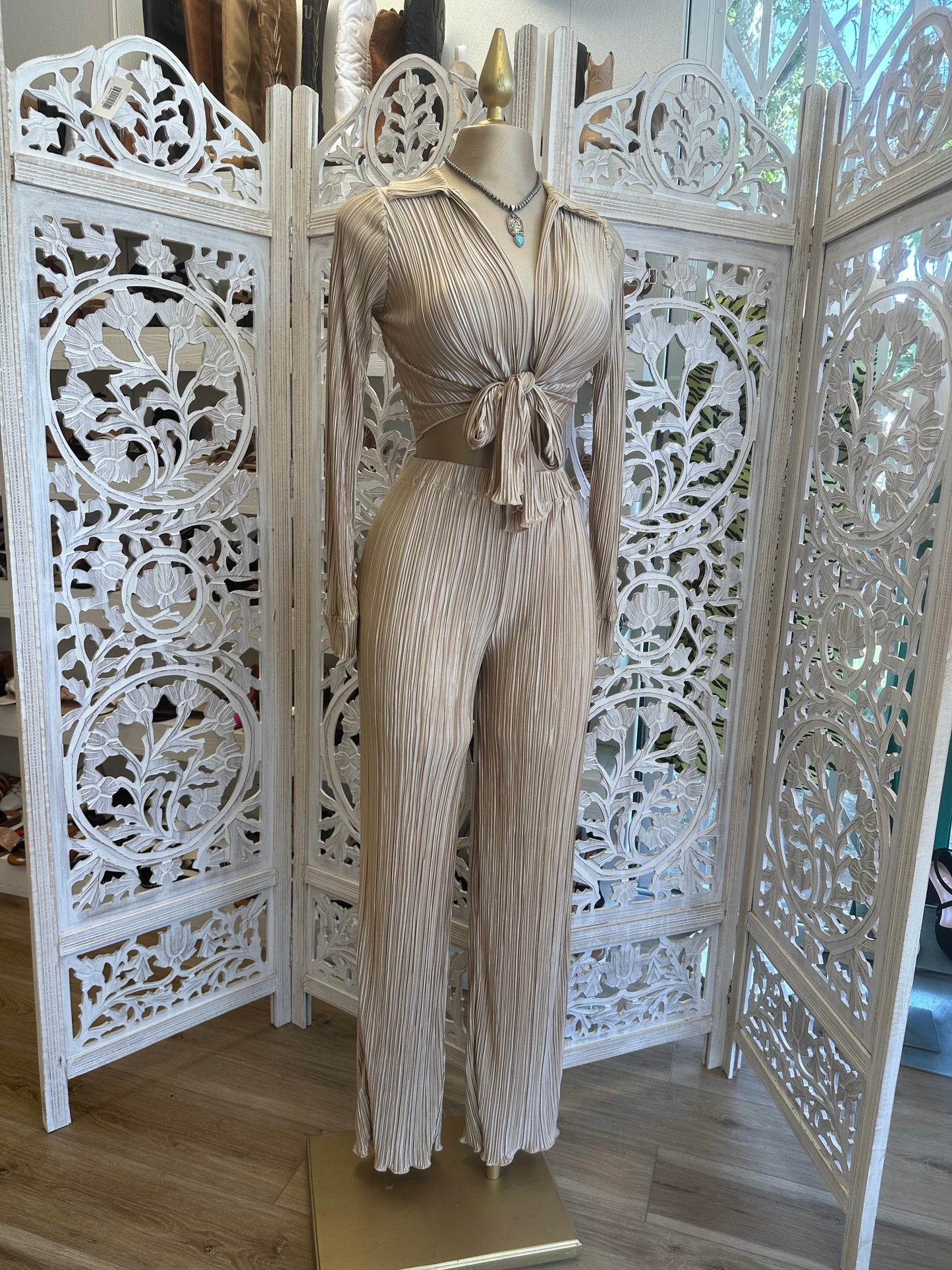 Beige Pleated Tie Set