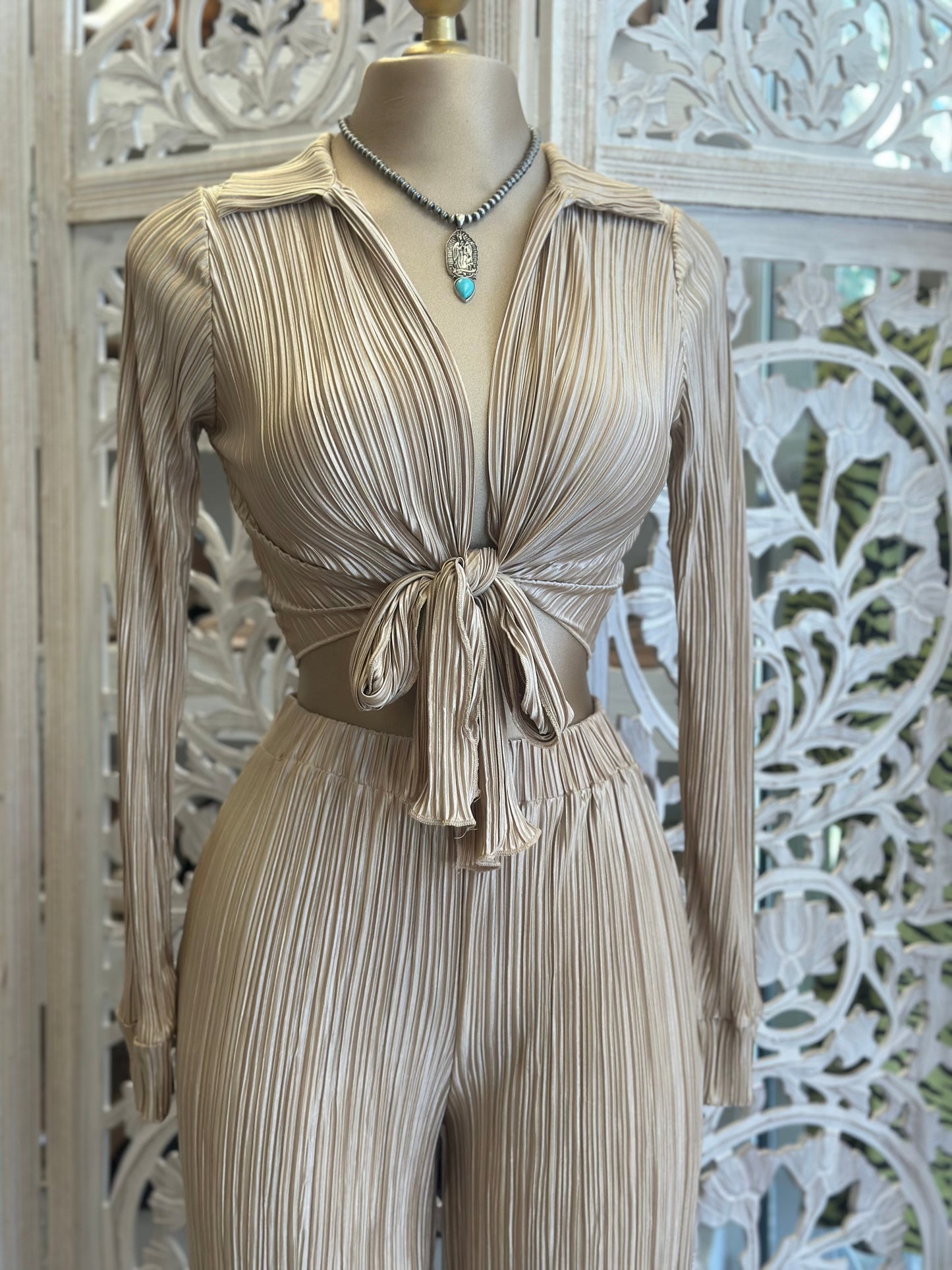 Beige Pleated Tie Set