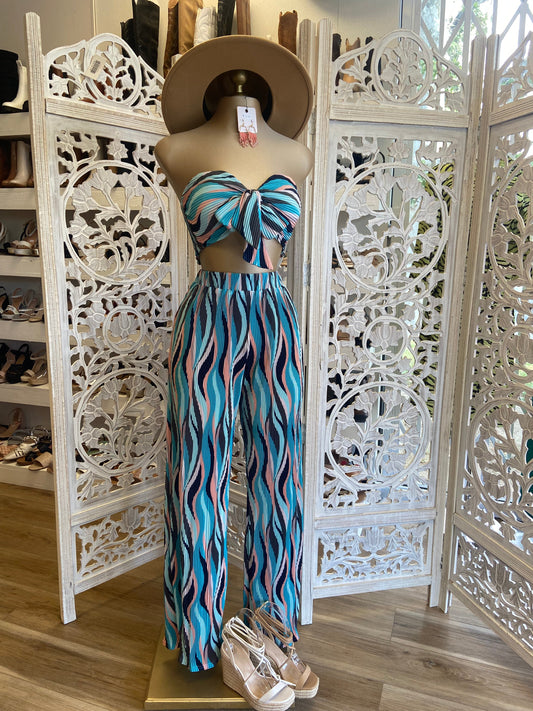 Pattern Pleated Tie Front Set